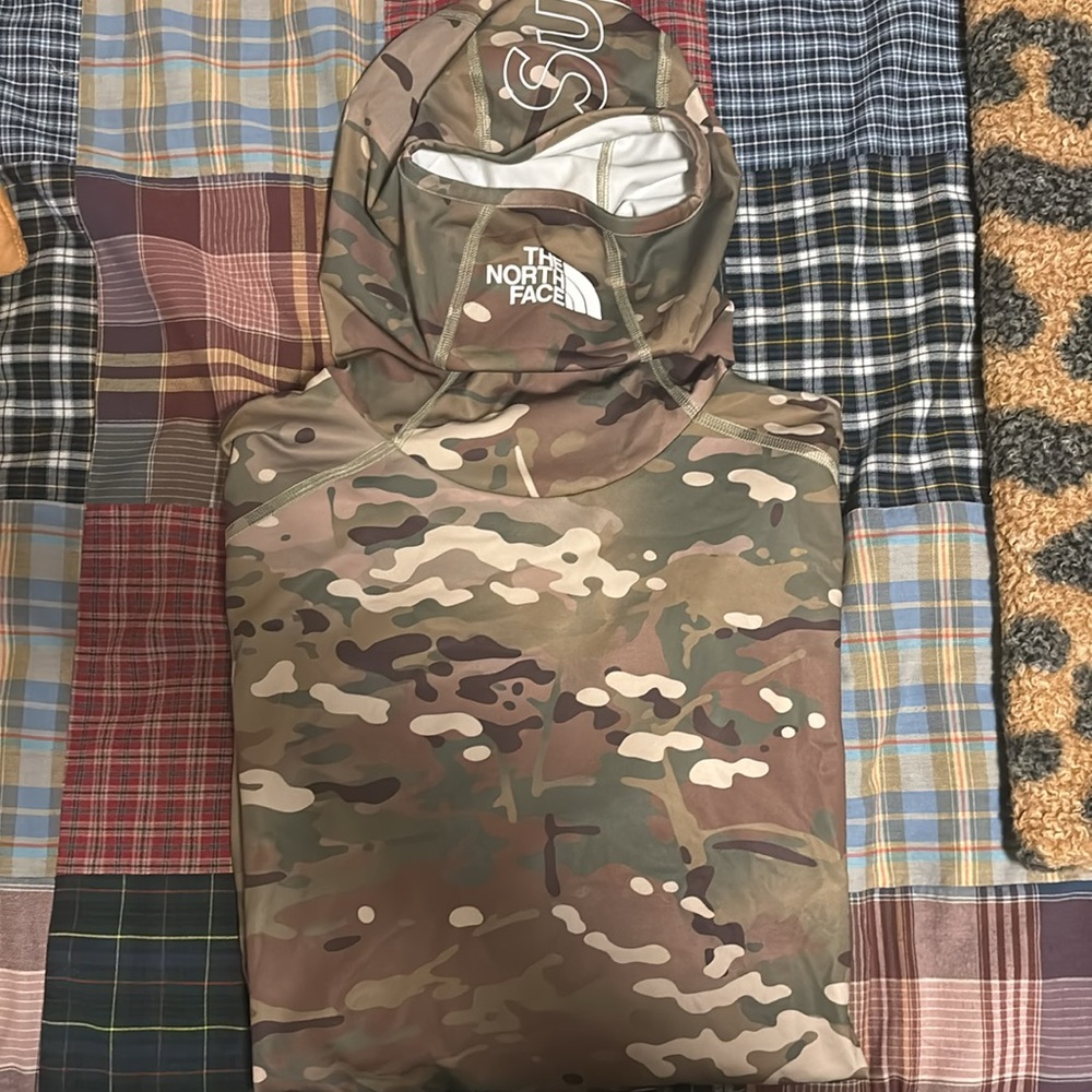 supreme/The North Face LS base layer balaclava - Picture 3 of 4